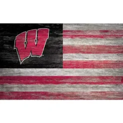 Fan Creations Wisconsin Badgers Distressed Flag Sign